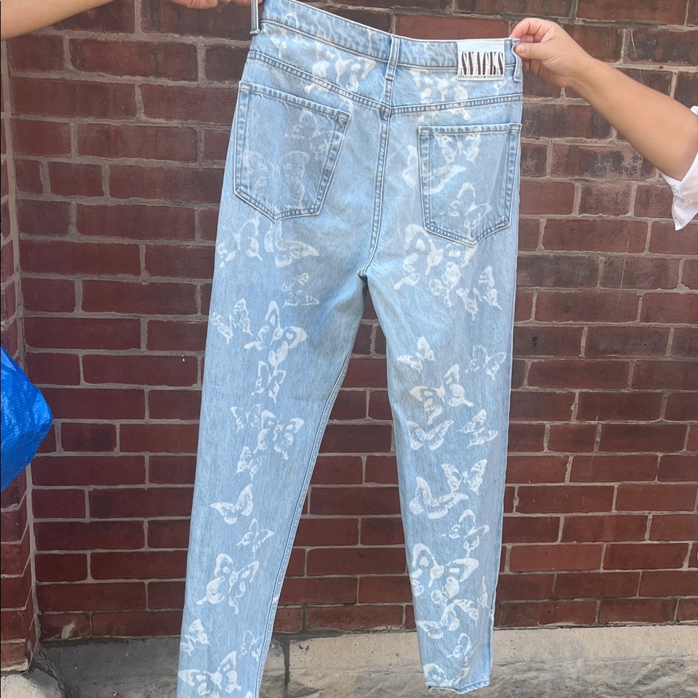 Mother Snack’s Twizzy Butterflyy Light Blue Floral Women's Jeans - Picture 11 of 13